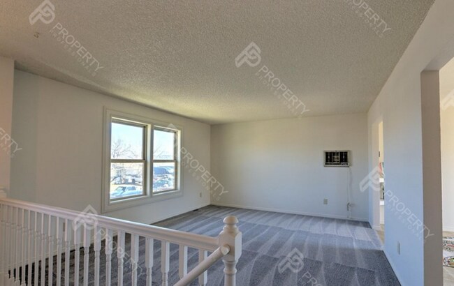 Photo - Single Family Home in Rifle for Rent