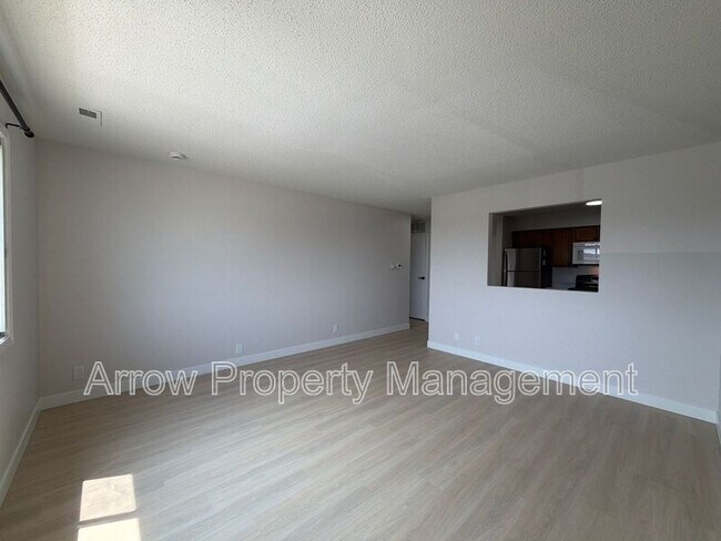 Photo - 515 W Saunders Ave Unit 13