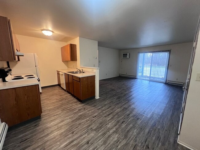 Photo - Spacious Two Bedroom Apartment! Sparta Schools! Unit 501 Donna Street NW