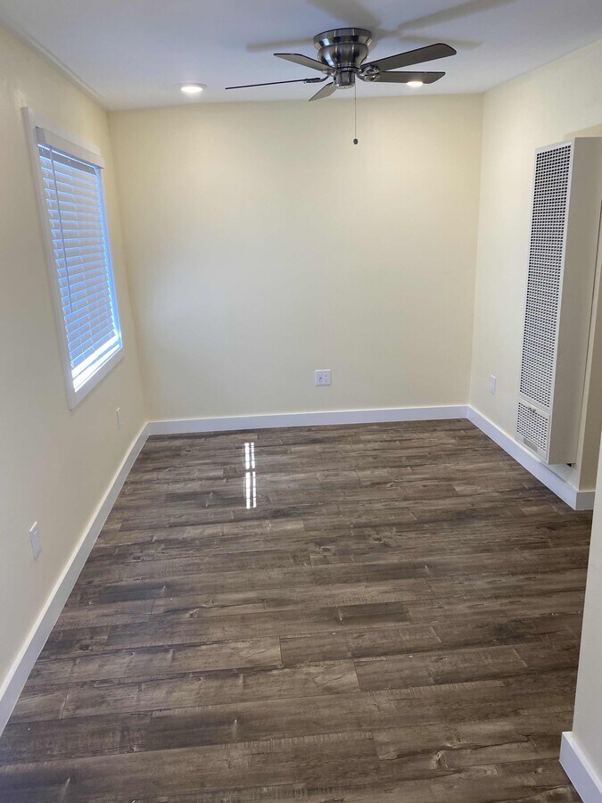 Photo - 333 W 79th St