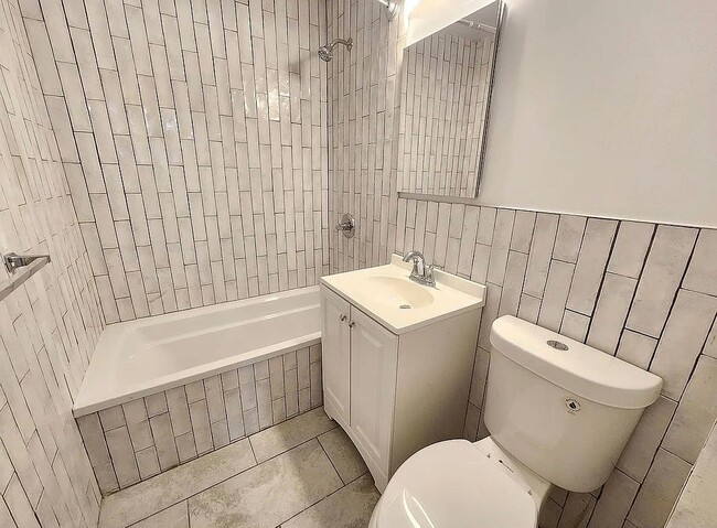 Photo - 1725 Edison Ave