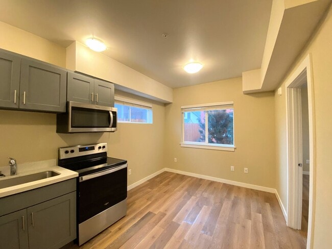 Photo - 3715 E McKinley Ave