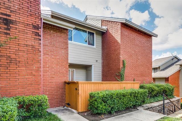 Building Photo - 8404 Forest Ln Unit 702