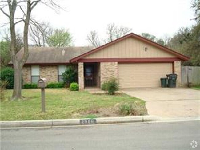 Building Photo - A charming single-family home