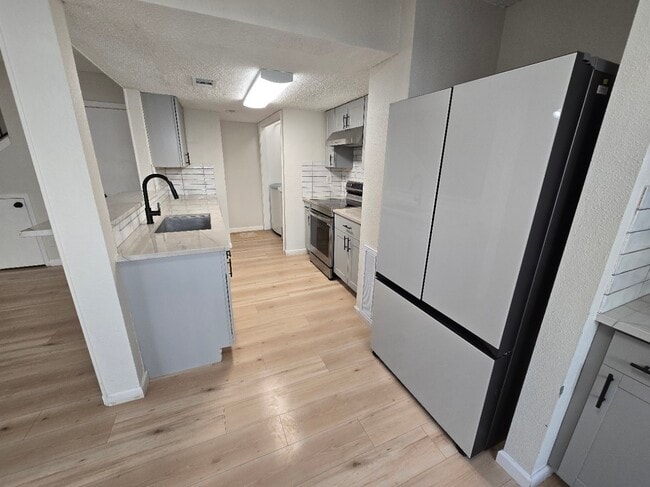 Photo - 5640 Birchmont Dr Unit C