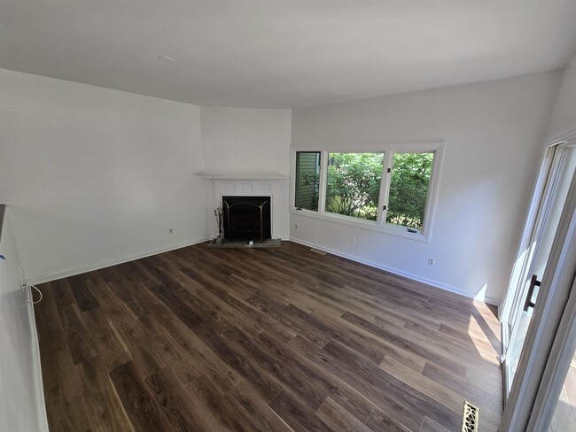 Photo - 103 Spinnaker Way