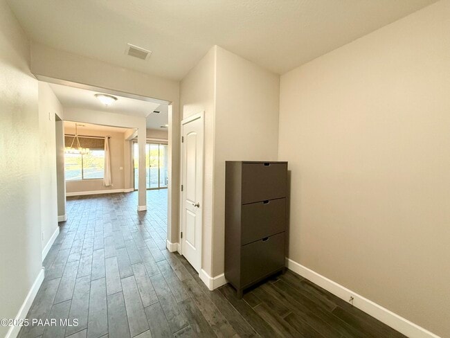 Photo - 220 Mackenze Rose Dr