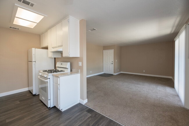 Kitchen and living room area
