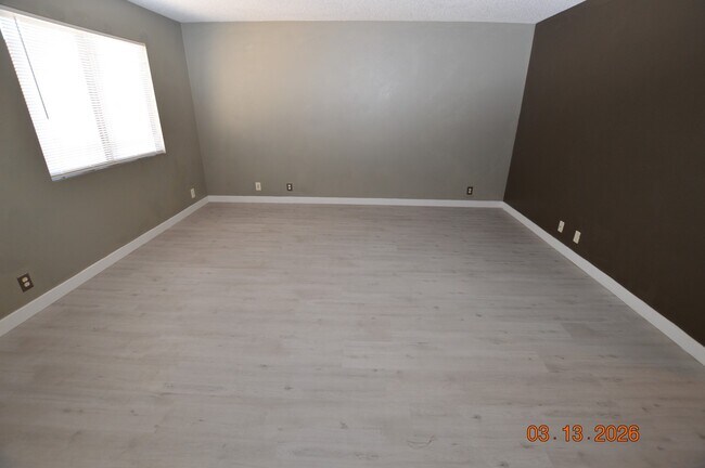 Photo - 4300 N Lamont St