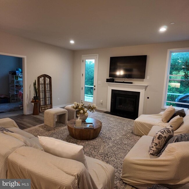 148 Kennedy Dr