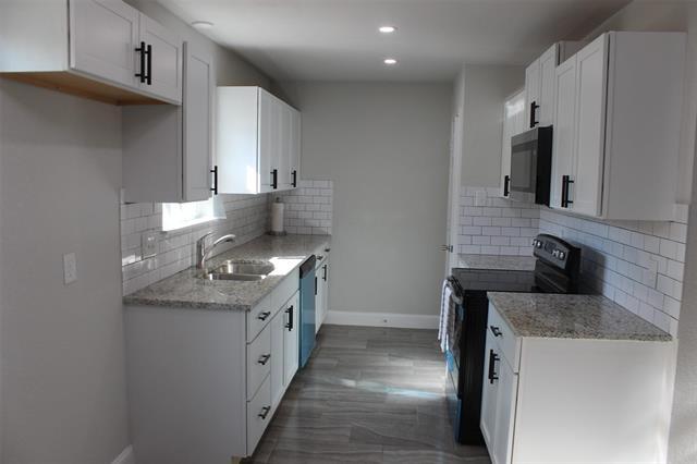 Photo - 1807 W Scott St