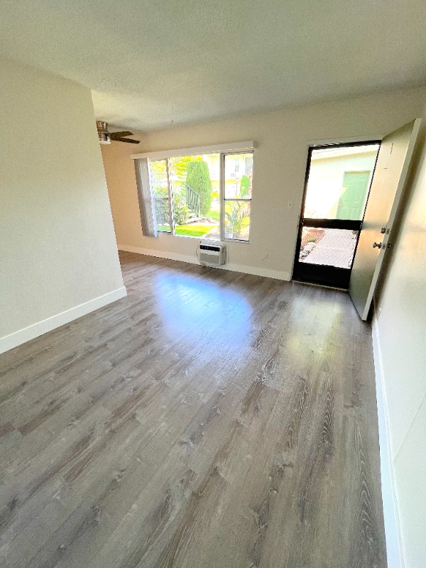 Photo - 146 S Princeton Ave Unit 4