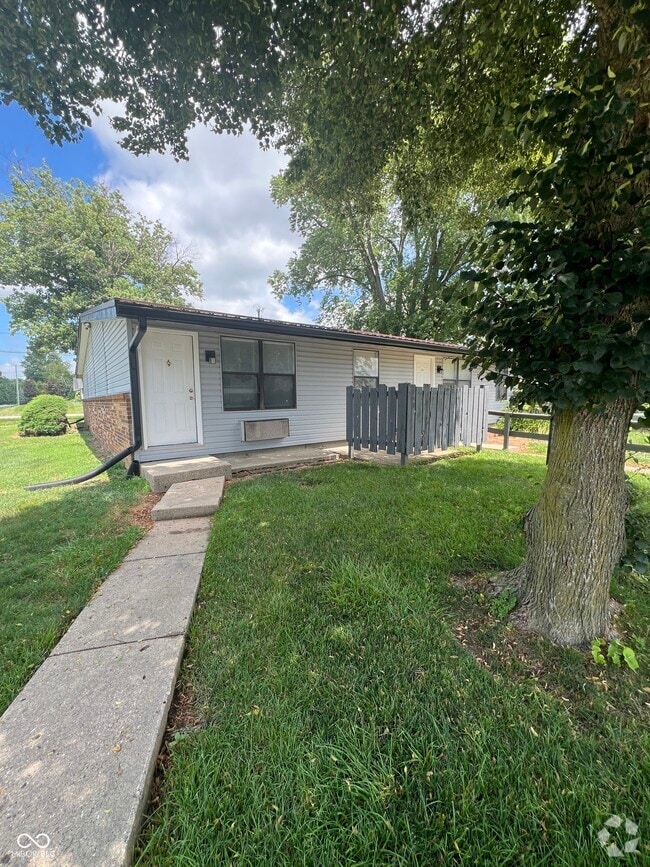 Building Photo - 2000 Indianapolis Rd Unit 130 Rental