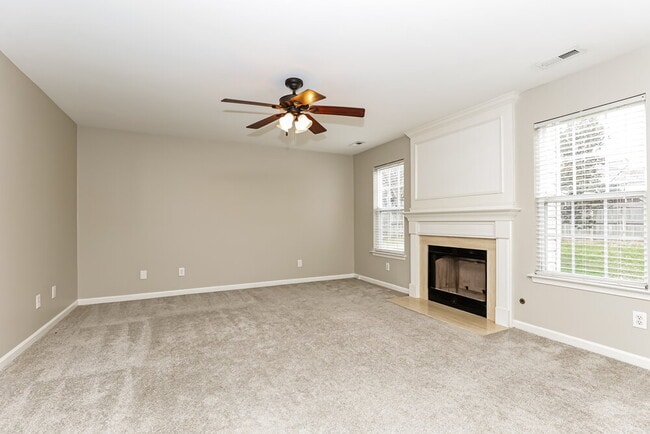 Photo - 2907 Churchill Ln