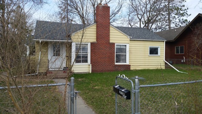 Building Photo - 1421 Beltrami Ave NW Unit A Rental