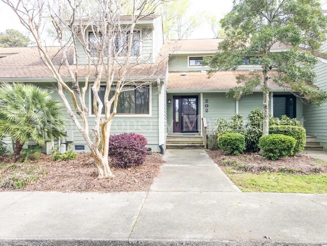 Building Photo - 202 Crooked Creek Rd