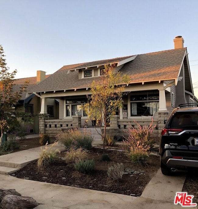 Building Photo - 2345 W 30th St