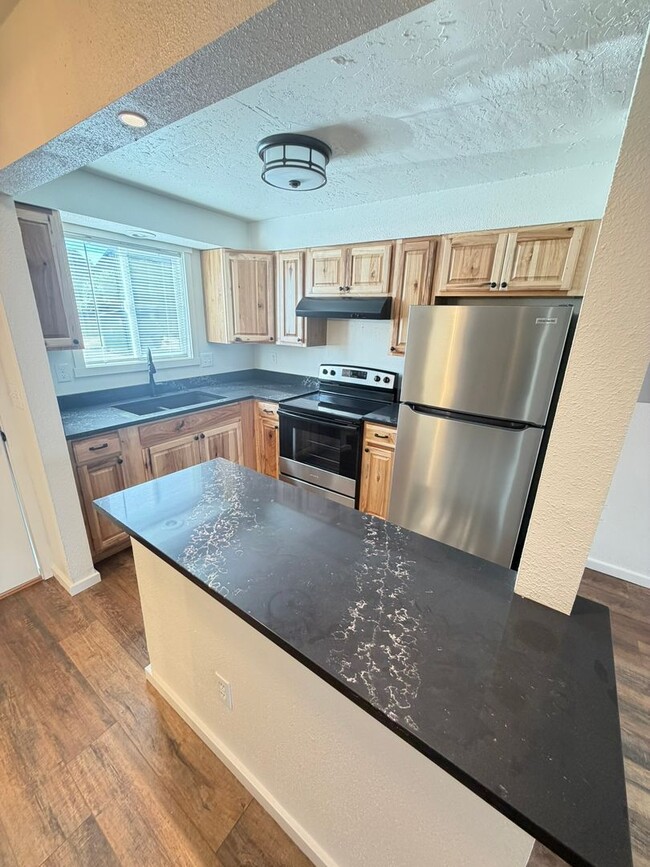 Photo - 2 Bedroom Town House!