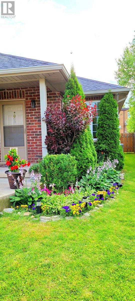 Photo - 45 Nathalie Ct