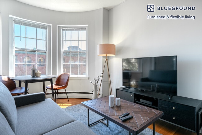 Photo - 179 St Botolph St Unidad FL3-ID137