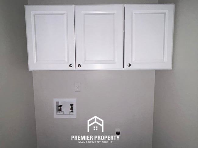 Photo - Spacious 3BR Memphis Home | Vaulted Ceilings, Fireplace, 2-Car Garage & Fenced Yard