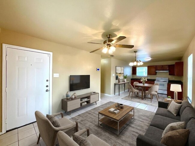 Building Photo - *MOVE IN SPECIAL* Convenient & Low-Maintenance Living Near St. Mary’s University!