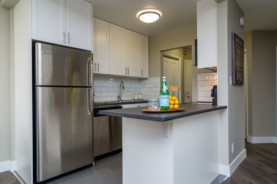Lougheed Village - Tower West