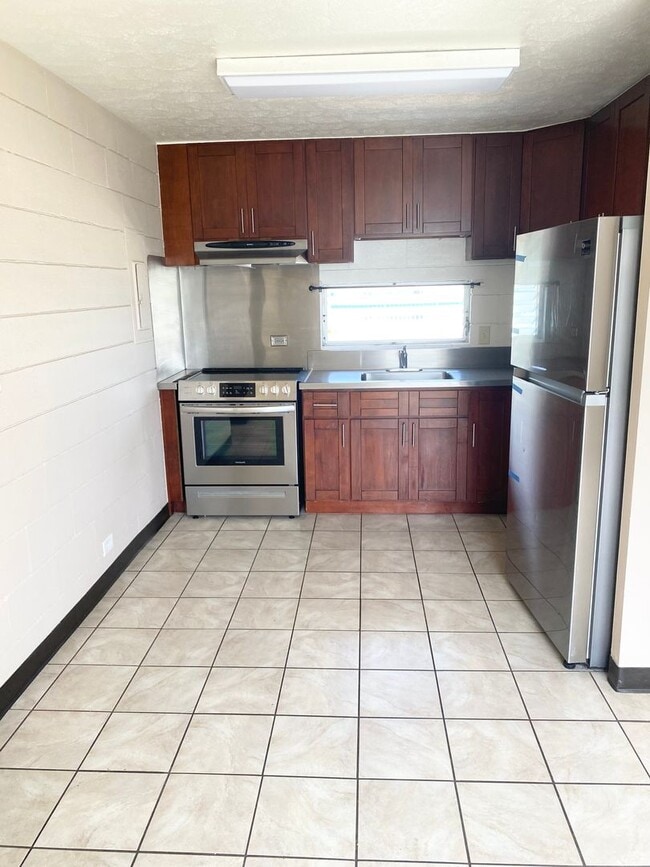 Photo - McCully/Moiliili - Near UH, Waikiki, Shopping & Restaurants Unit 201