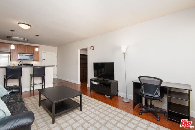 Photo - 10982 Roebling Ave Unit 538