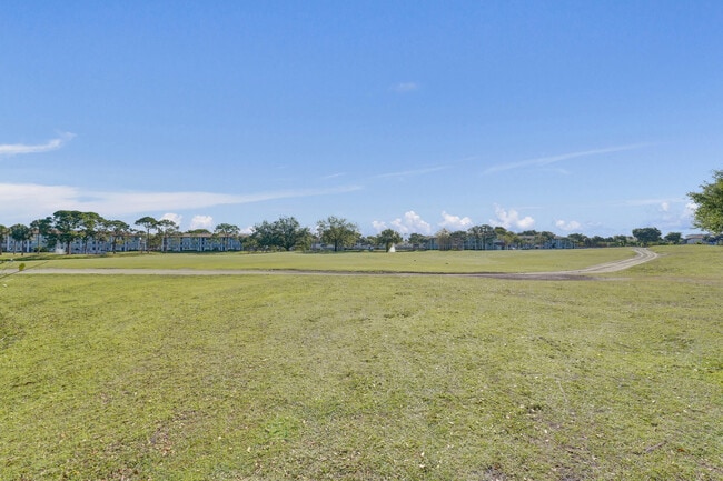 Photo - 2430 SW 81st Ave Unit 305