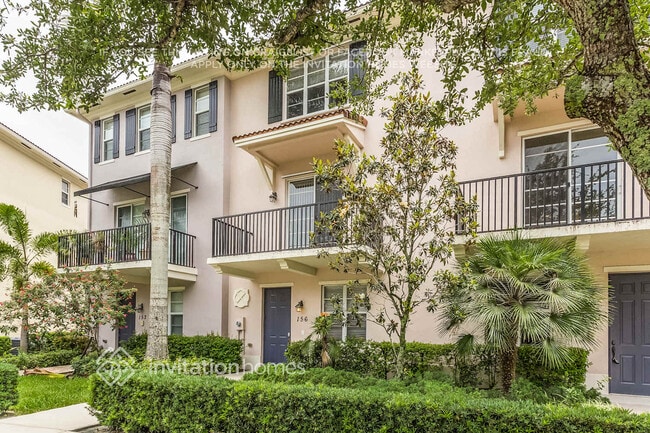 Photo - 156 Greenwich Cir