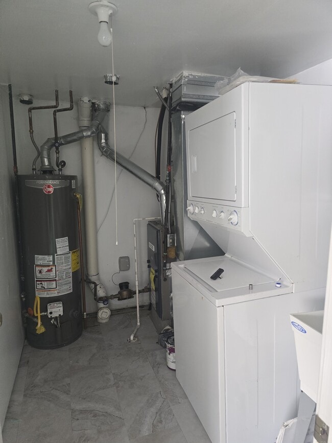 Photo - 247 Oak Ridge Dr