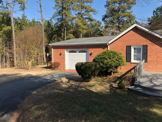 Photo - 681 Kinderhook Pike