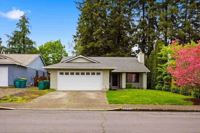 Photo - 17563 SW Granada Dr