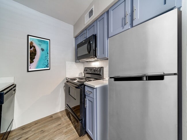 Photo - The Oaks Apartments At Medical Center