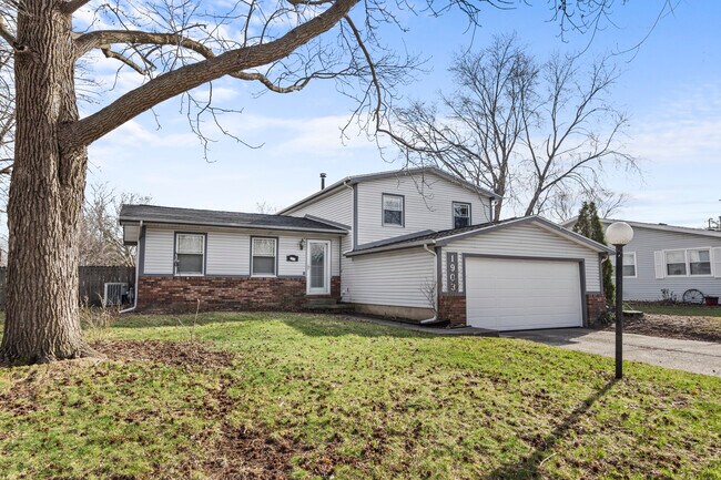 1903 Sumac Dr