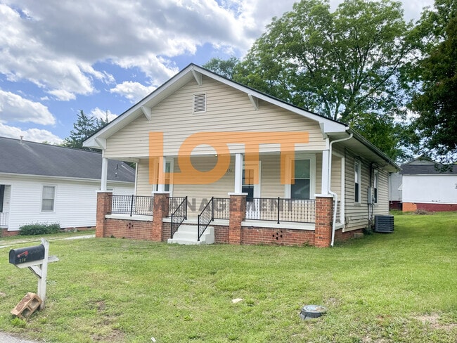 Photo - 276 Moore St