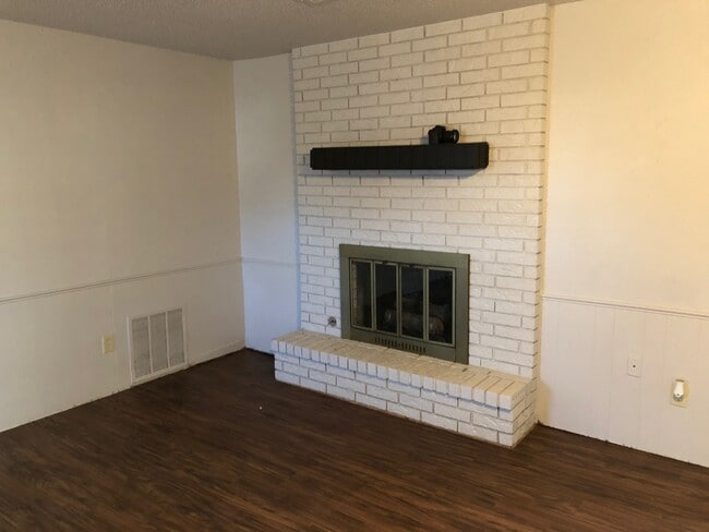 Photo - 2703 Del Casa Cir