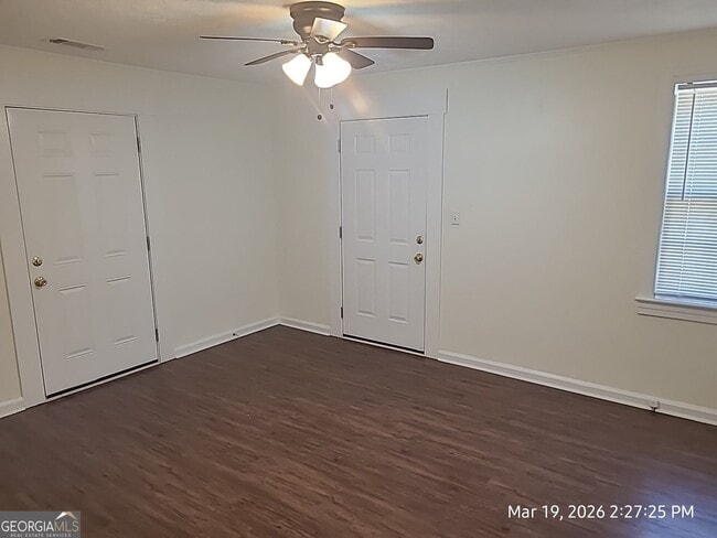 Photo - 802 W Moore St