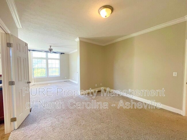 10 Northside Dr