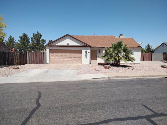 Stunning 3-bedroom, 2-bathroom home locate... - Stunning 3-bedroom, 2-bathroom home locate...