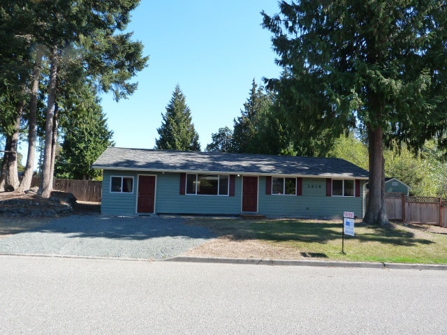 Building Photo - Updated Rambler Rental