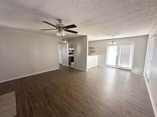 Photo - 2 Bedroom 1 Bathroom House For Rent!