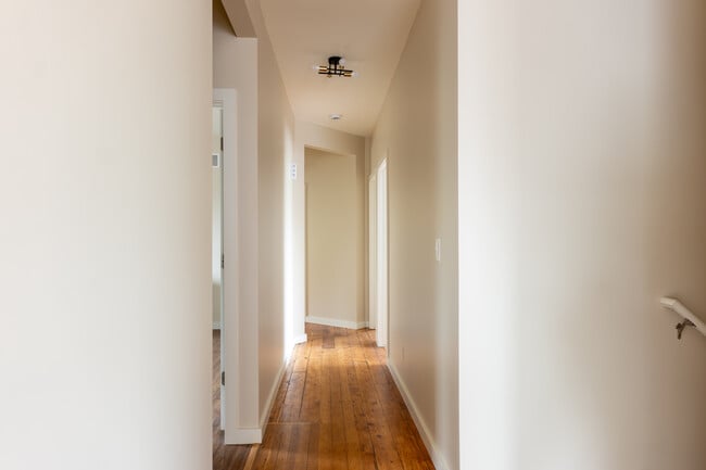 Photo - 718 Hazelwood St Unit 1