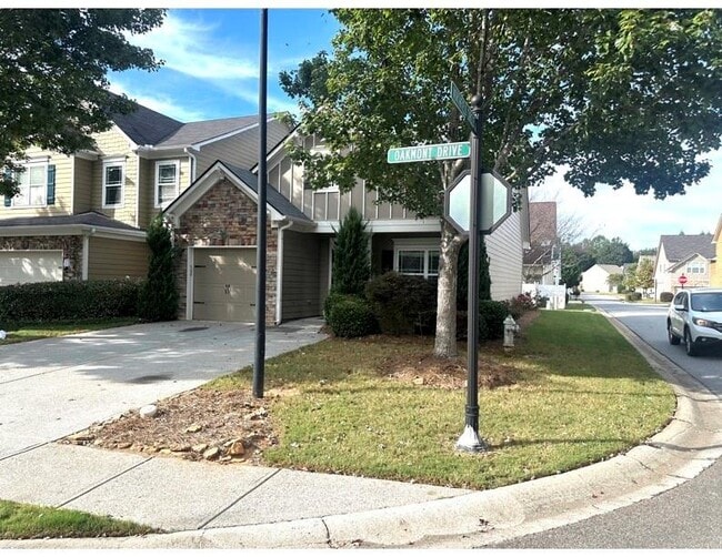 Photo - 140 Oakmont Dr