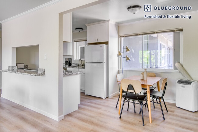 Photo - 837 Cowper St Unit FL3-ID1014