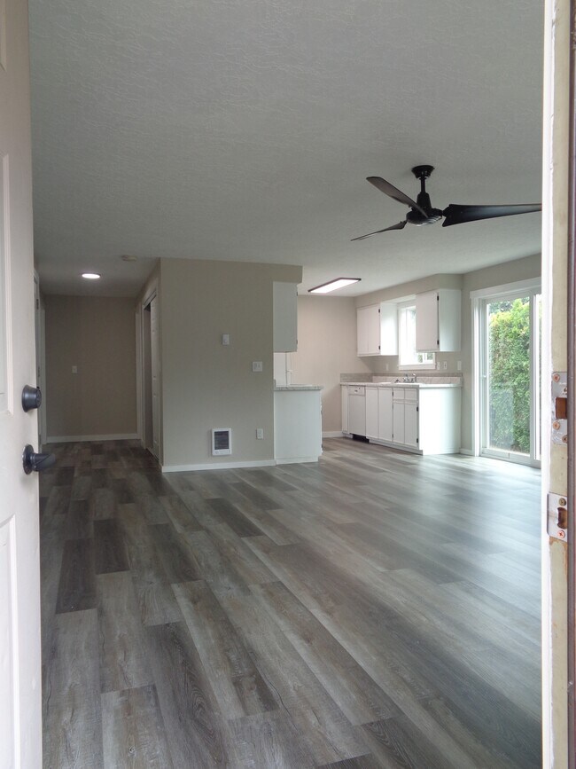 Photo - 2586 Wintergreen Ave NW