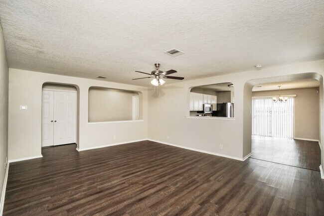 Photo - 217 Jersey Bend