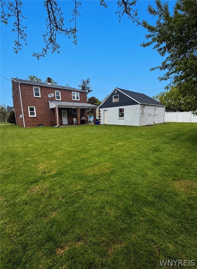Photo - 207 Spaulding St