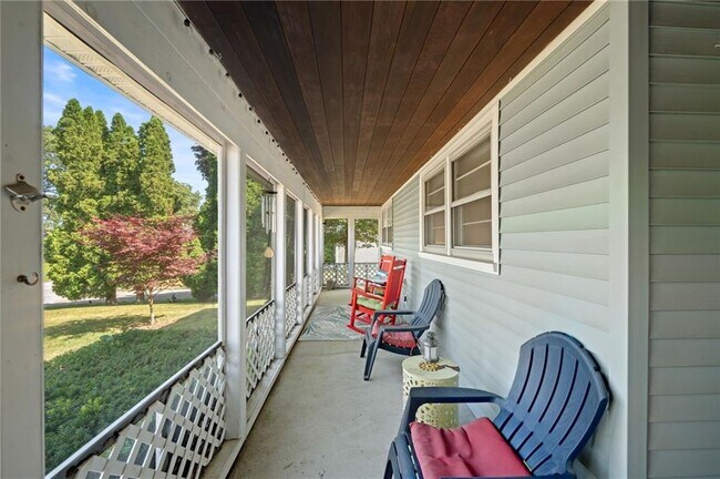 Photo - 9 Woodlund Ave